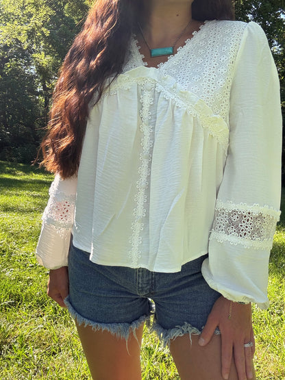 Floral Lace Patchwork Frilled Long Sleeve Blouse